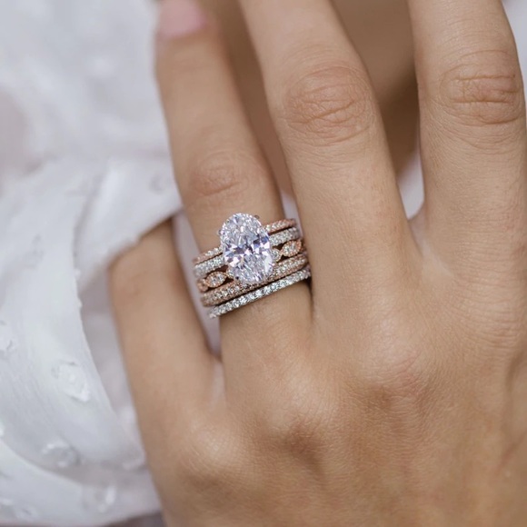 4.7 carat simulated diamond engagement ring in white gold setting - Picture 6 of 6